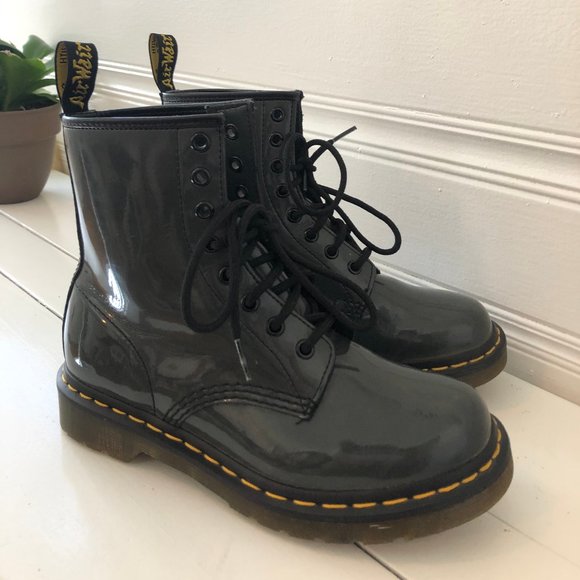 SOLD ❤️Grey Patent Leather Dr. Martens - Size 7 - Picture 1 of 5